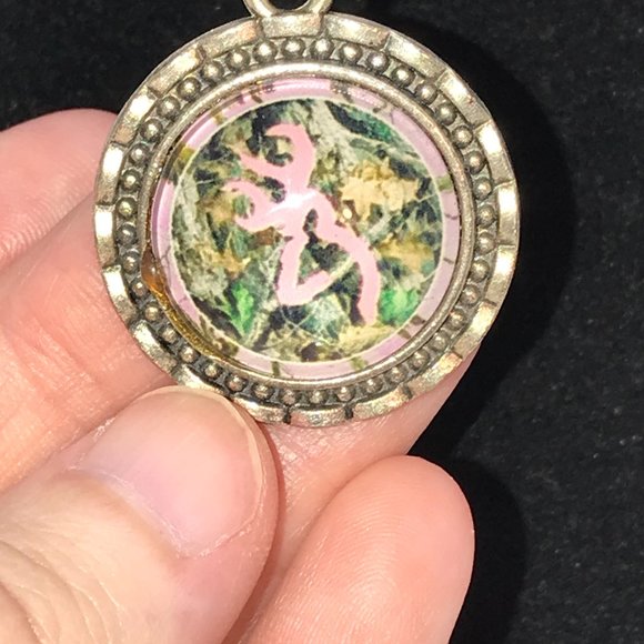 20 1/2" Pink and Mossy Oak Browning Cable Chain Necklace - Picture 6 of 6